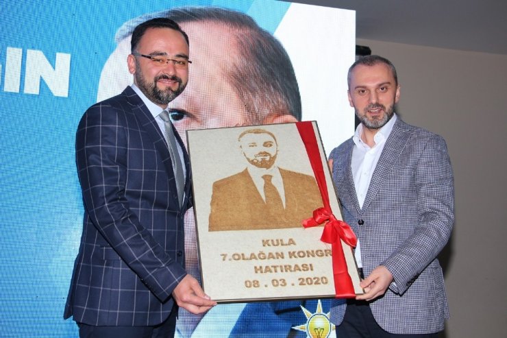 Kula AK Parti’de Palabıyık güven tazeledi