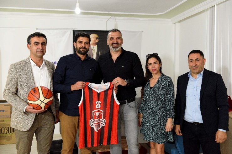 Muratpaşa Basketbol Takımı Erdem Türetken’le anlaştı