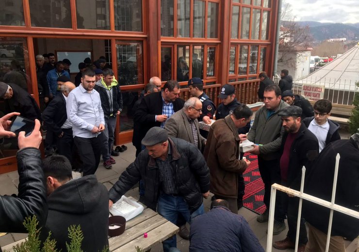 Nallıhan'daki camilerde şehitler için mevlit okundu