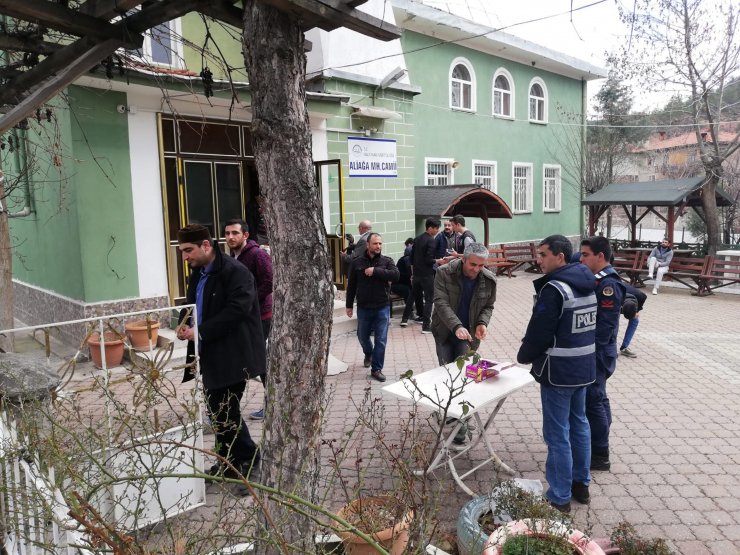 Nallıhan'daki camilerde şehitler için mevlit okundu