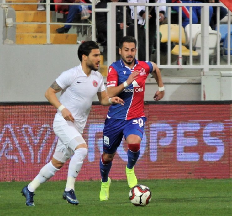 TFF 1. Lig: Altınordu: 1 - Ümraniyespor: 2