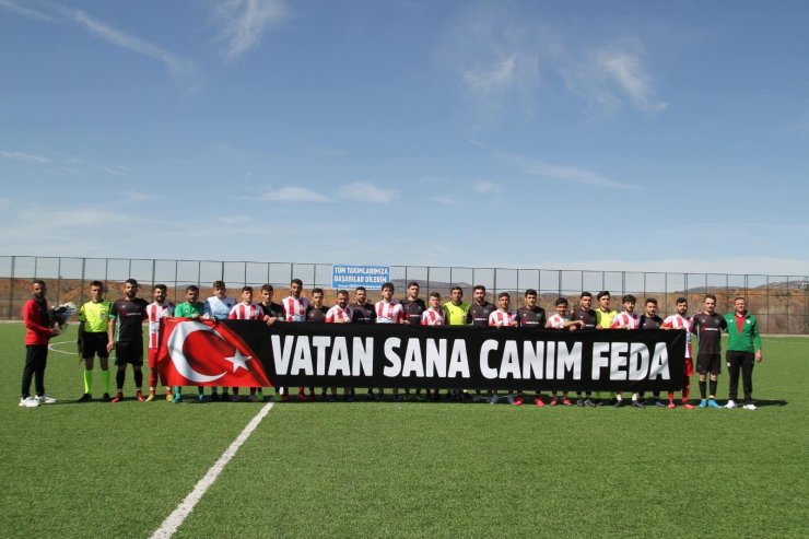 Türkiye Mehmetçik için tek yürek oldu