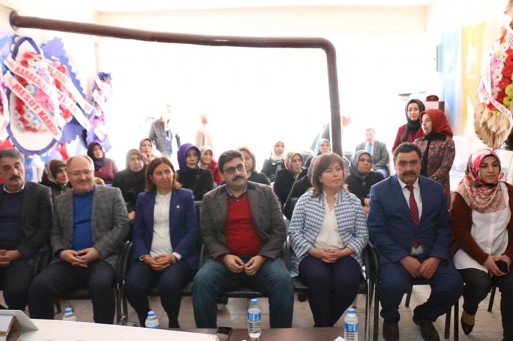 AK Parti Kadın Kolları 6. Olağan Kongre sürecini Hafik ve Ulaş'tan başlattı