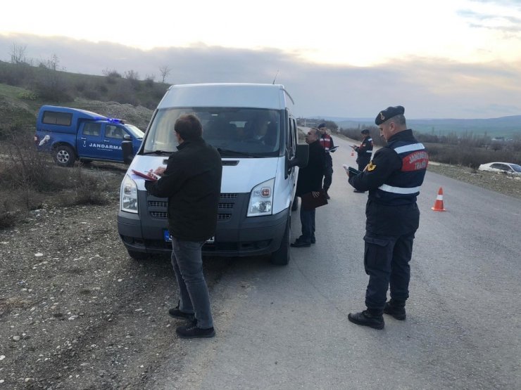 Jandarma okul servislerini denetledi