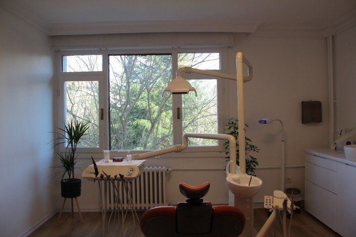 Beşiktaş’ta Dentaly Diş Kliniği hizmete açıldı