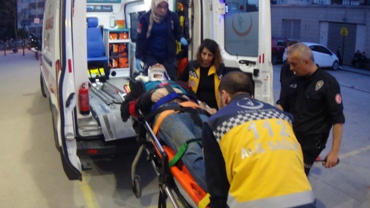 Bursa’da motosiklet sürücü ağır yaralandı