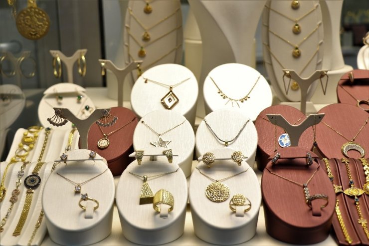 Gram fiyatı 332 TL’yi bulan altında fiyat artışı devam ediyor