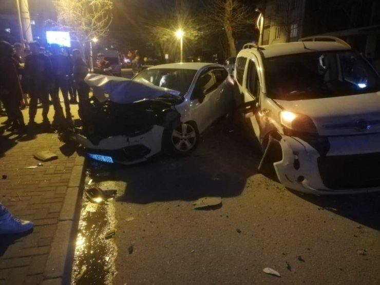 Denizli’de trafik kazası: 4 yaralı