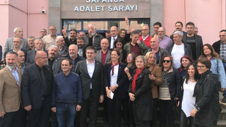 DİSK Genel Başkanı Arzu Çerkezoğlu hakkında açılan hakaret davası beraatla sonuçlandı