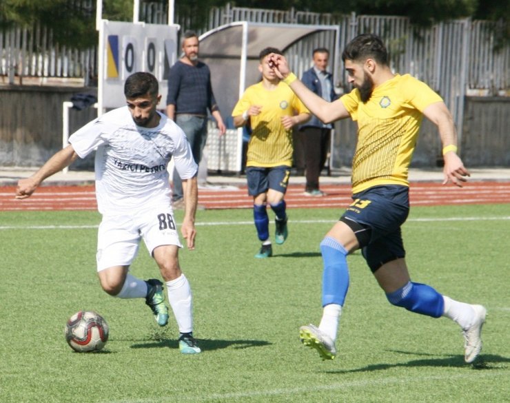 Silvan Aslanspor, Öğretmenler Ayspor ile 0 - 0 berabere kaldı