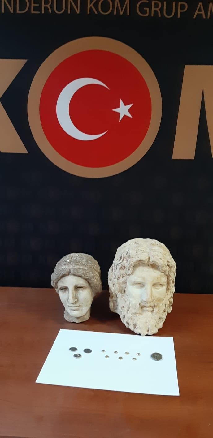 Hatay'da tarihi eser kaçakçılığı operasyonunda 4 şüpheli gözaltına alındı