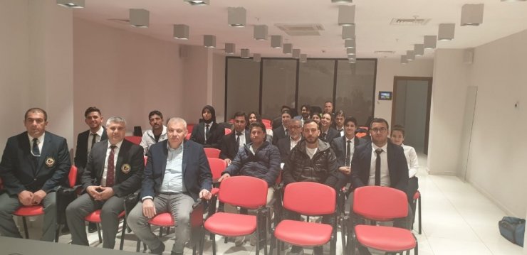 Karate Aday Hakem Kursu Sona Erdi