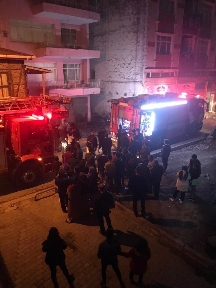 Fatsa’da korkutan depo yangını