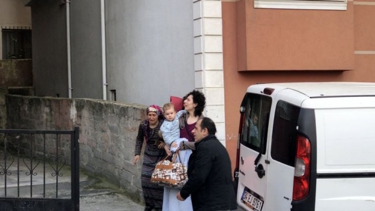 Şişli’de korku dolu anlar: Yangından çocuklarıyla kaçtılar