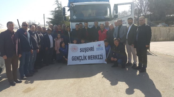 Suşehri'nden İdlib'e yardım malzemesi