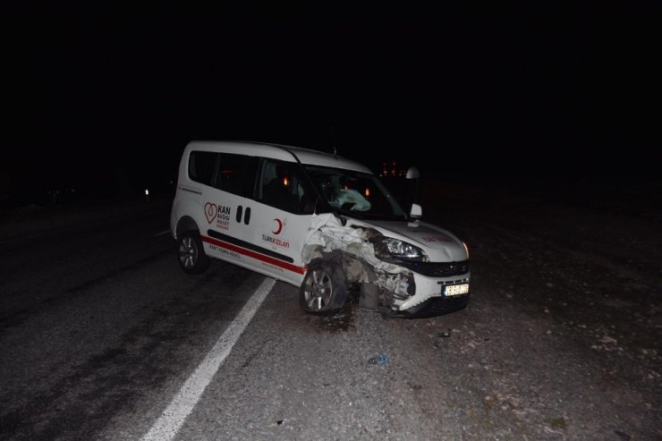 Aracı arızalanan şahsa otomobil çarptı