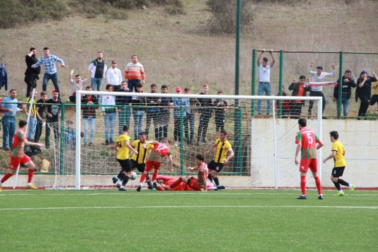 Bayırköyspor şampiyonluğa göz kırptı