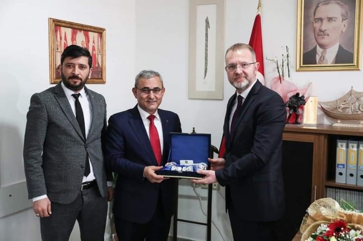 Belediye Başkanı Alim Işık ve MHP teşkilatından İl Başkanı Ceyhun’a hayırlı olsun ziyareti
