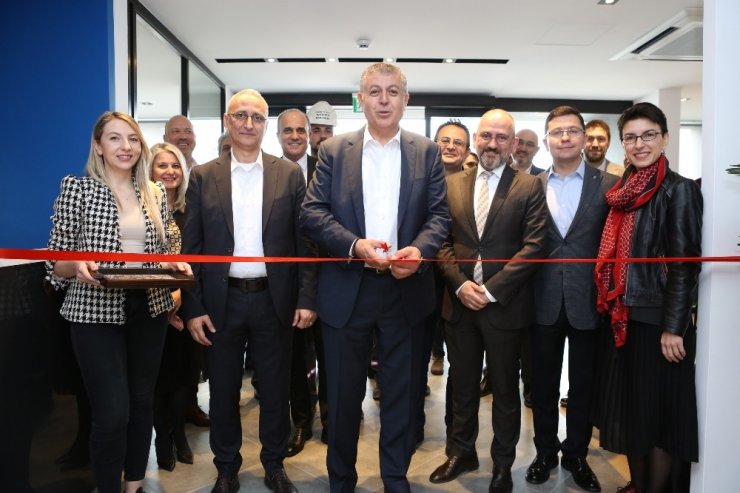 Çalışanlar ‘Güç Bizde Gelişim Merkezi’yle gelişiyor