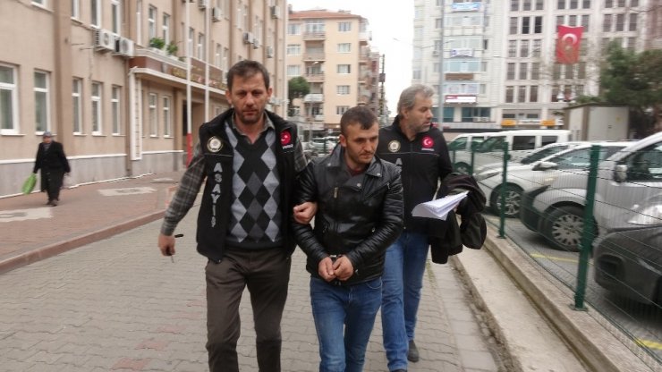 Çanakkale’de 5 adet LCD televizyon çalan hırsız yakalandı