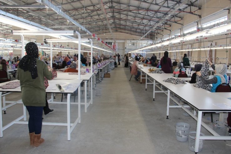 Erzurum Tekstilkentte dev firmalar üretim yapıyor