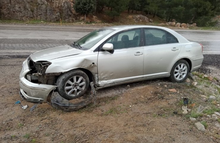 Ölüm yolunda 5 ayda üçüncü kaza: 2 yaralı