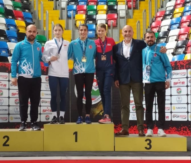 Vanlı Nevin Balkan şampiyonu oldu
