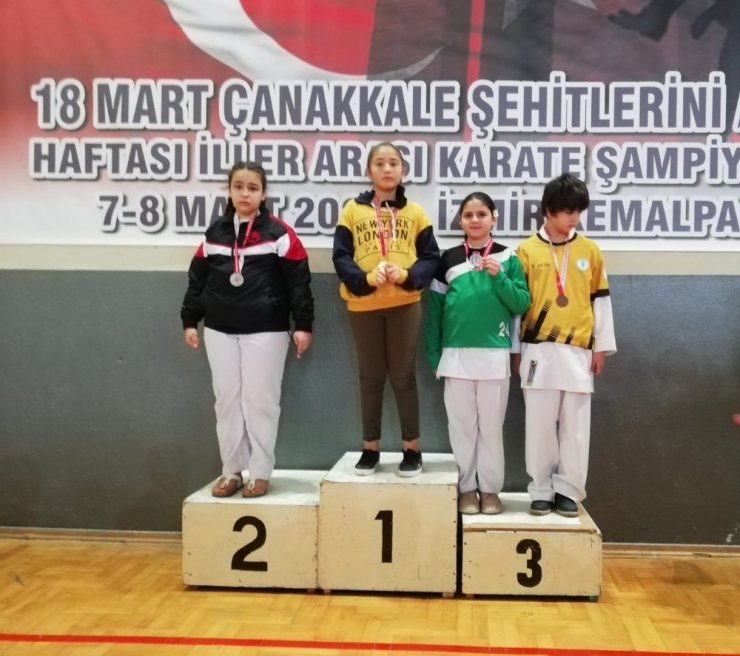 Salihlili karateciler, Çanakkale Şehitleri için mücadele etti