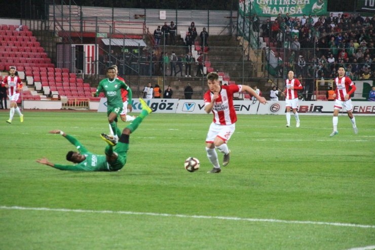 TFF 1. Lig: EH.Balıkesirspor: 0 -Bursaspor: 2 (İlk yarı sonucu)
