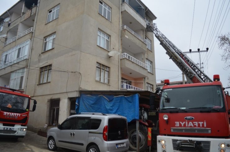 “Yangında mahsur kalanlar var” ihbarı tüm ekipleri alarma geçirdi