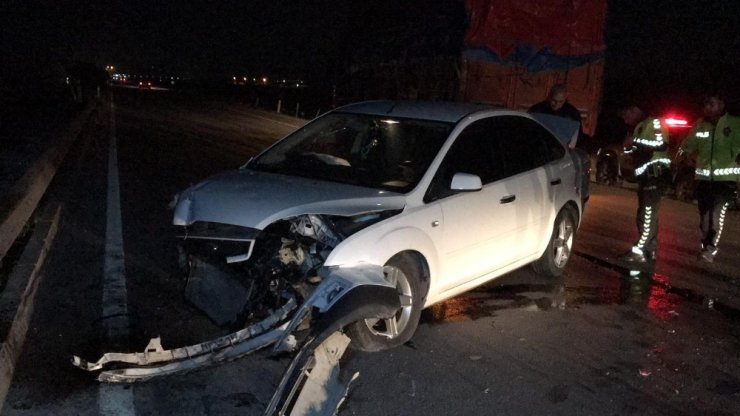 Polis memuru görev çıkışı kaza yaptı
