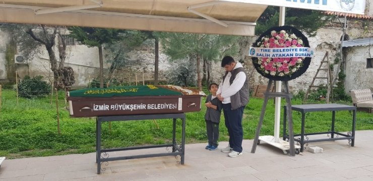 Eski eşi tarafından öldürülen kadın toprağa verildi