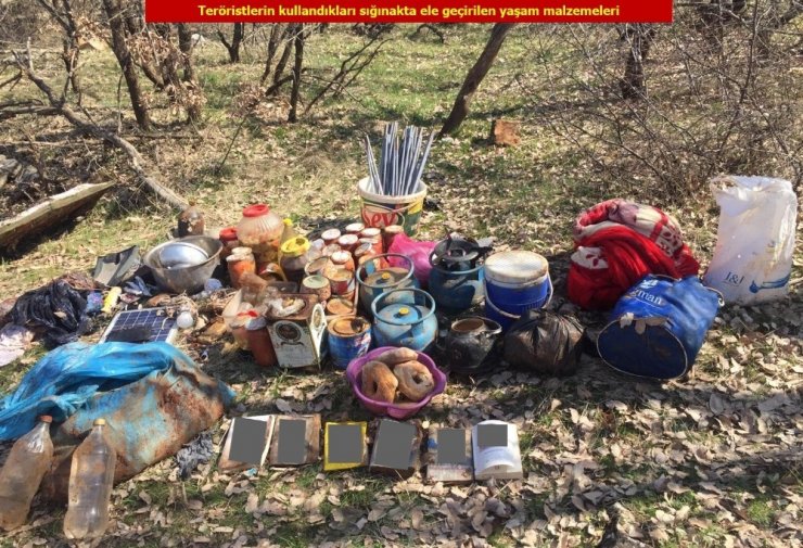 Teröristlerin inleri yerle bir edildi