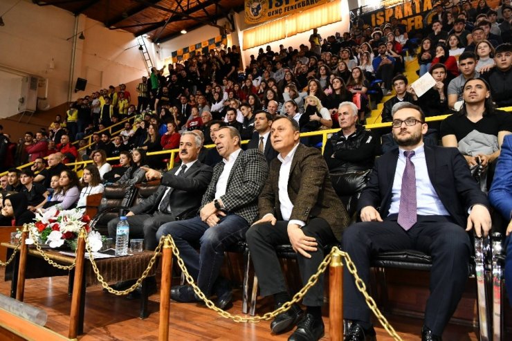 Isparta UNİGFB’den Fenerbahçe’ye büyük destek