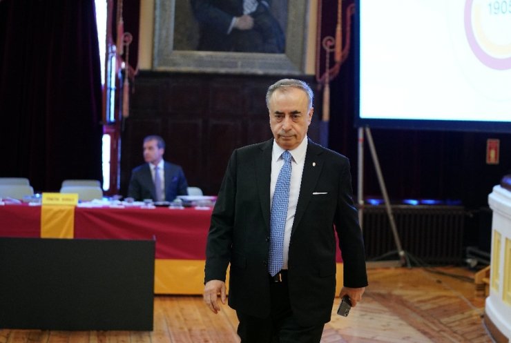 Galatasaray divanında protesto