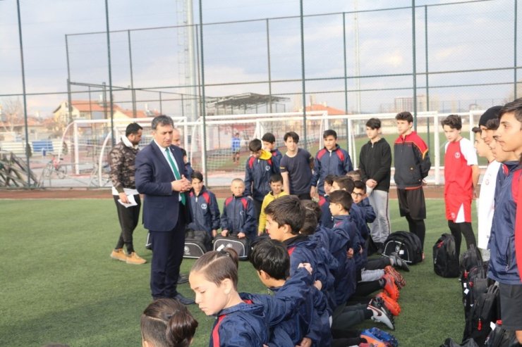 Futbolda alt yapı için malzeme dopingi