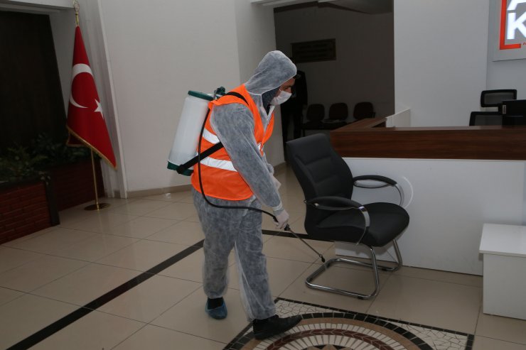 Gölbaşı'nda okullar ve kamu kuruluşları dezenfekte edildi