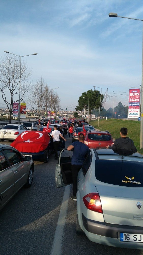 Bursa’da şehitlere saygı konvoyu