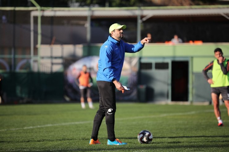 Erol Bulut: “Ligi en iyi yerde tamamlamak istiyoruz”