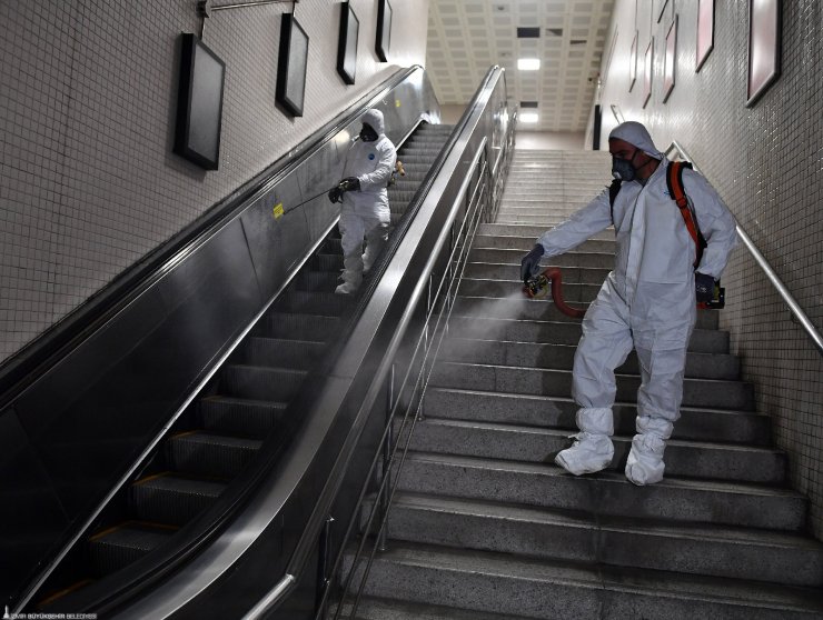 İzmir'de koronavirüse karşı dezenfekte çalışmaları hız kazandı