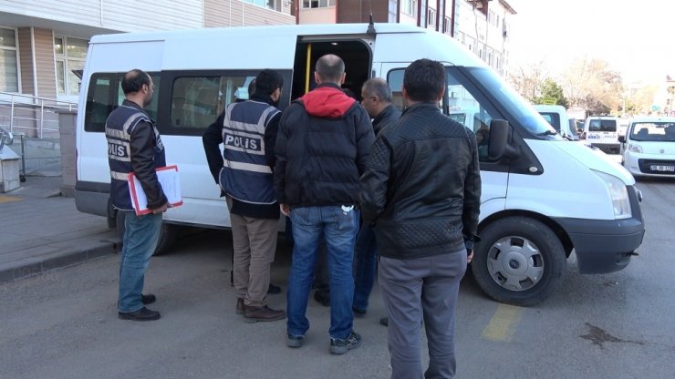 Kırıkkale’de 93 polis ile şafak operasyonu: 10 gözaltı