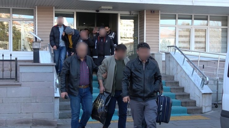 Kırıkkale’de 93 polis ile şafak operasyonu: 10 gözaltı