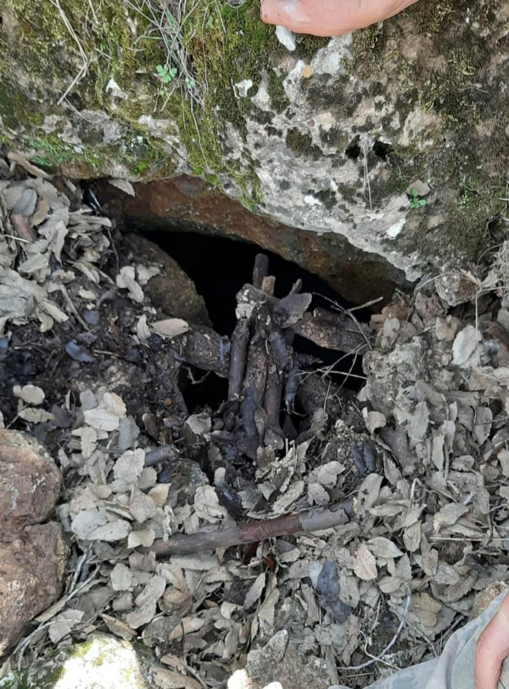 Mardin'de 2 sığınakta teröristlere ait yaşam malzemeleri bulundu