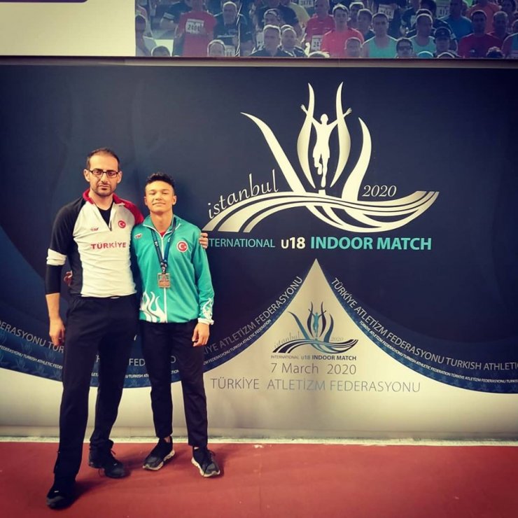 Bilecikli milli atletten altın madalya