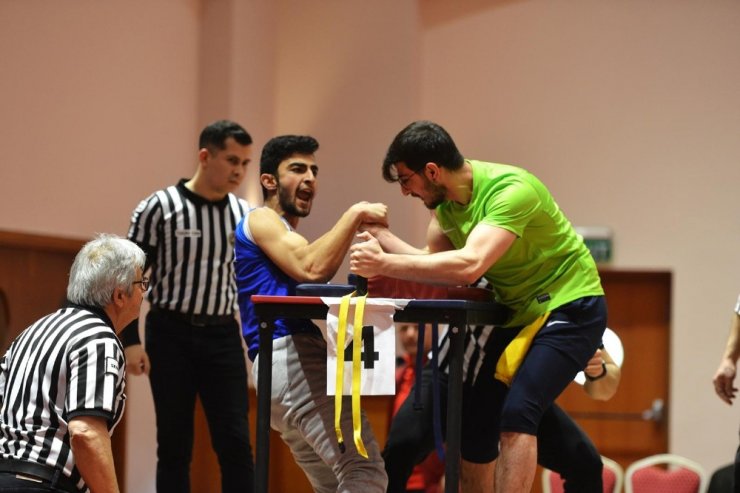 PAÜ’lü sporcular şampiyonalardaki başarıları ile gururlandırdı