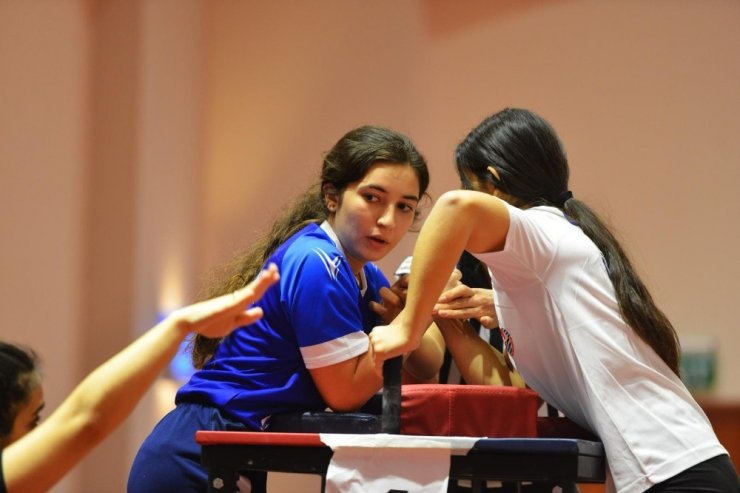 PAÜ’lü sporcular şampiyonalardaki başarıları ile gururlandırdı