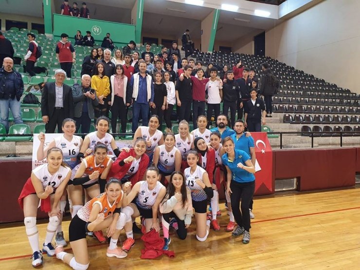 Kayseri OSB Teknik Koleji, İzmirspor karşısında