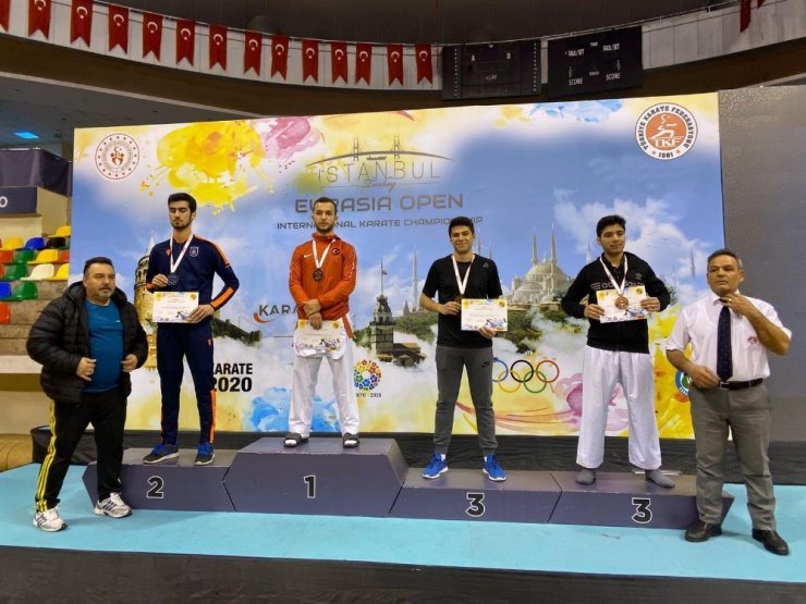 Karate turnuvasının şampiyonu Mehmet Arslan oldu