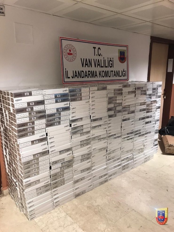 Van Gölü’nde kaçak sigara operasyonu