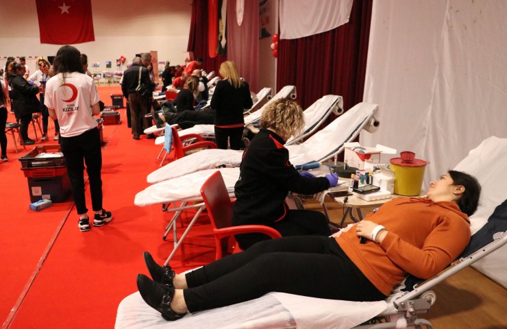 Zonguldak'ta "Kampüsün Kanında Hayat Var" kampanyası başladı